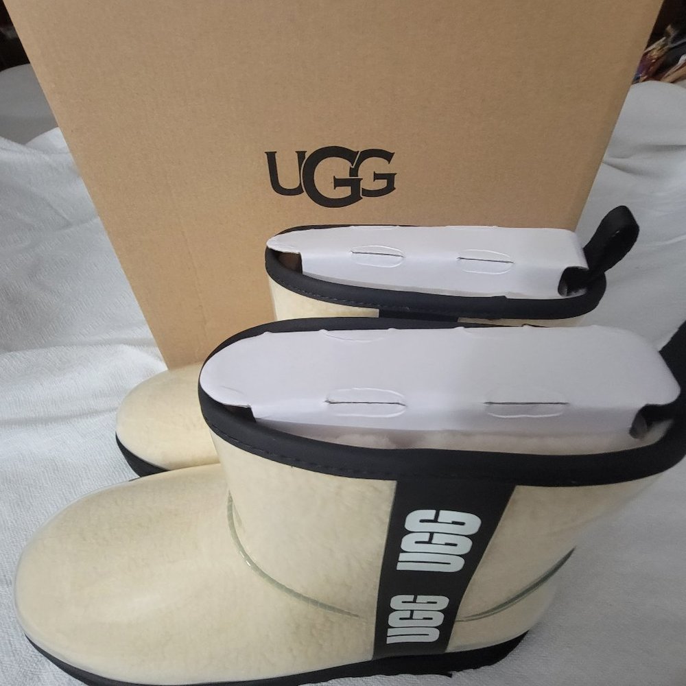UGG Classic Clear Mini Boot Natural Black NIB